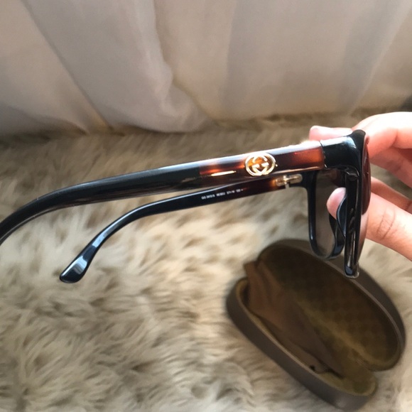 Gucci Sunglasses - Picture 3 of 6